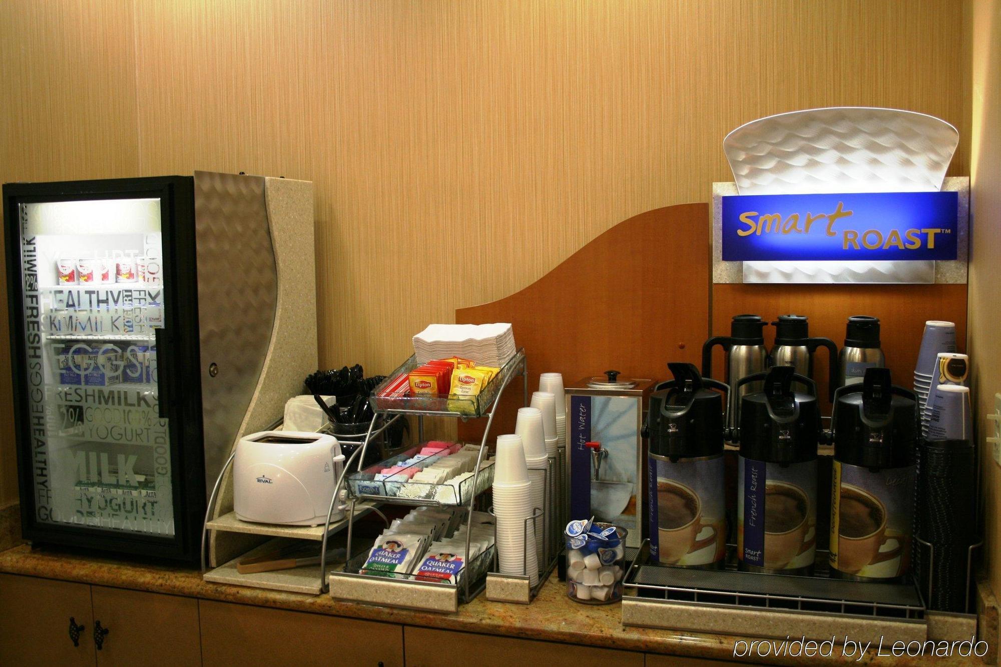 Holiday Inn Express West Los Angeles By Ihg Restaurant bilde