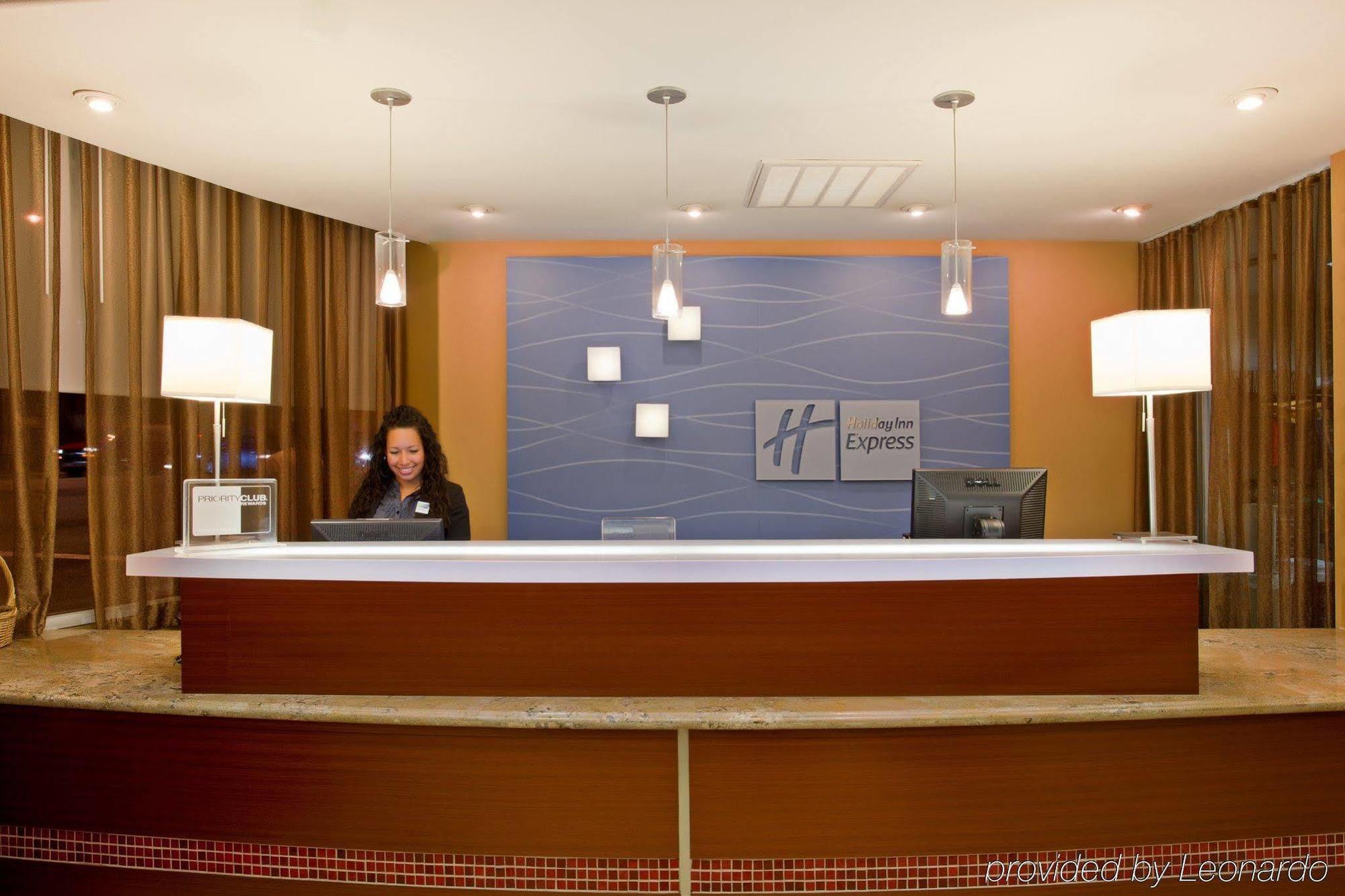 Holiday Inn Express West Los Angeles By Ihg Eksteriør bilde
