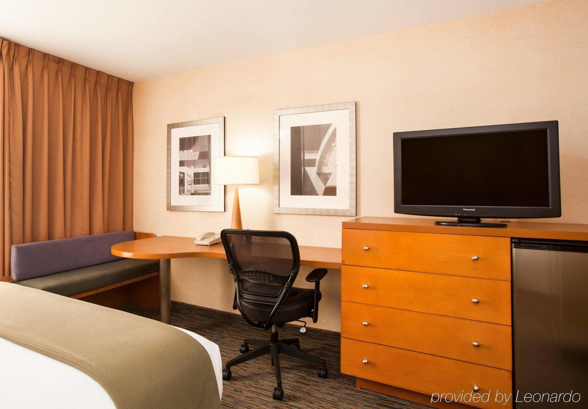 Holiday Inn Express West Los Angeles By Ihg Eksteriør bilde