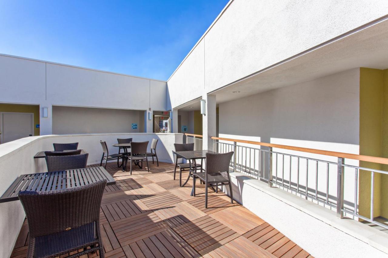 Holiday Inn Express West Los Angeles By Ihg Eksteriør bilde